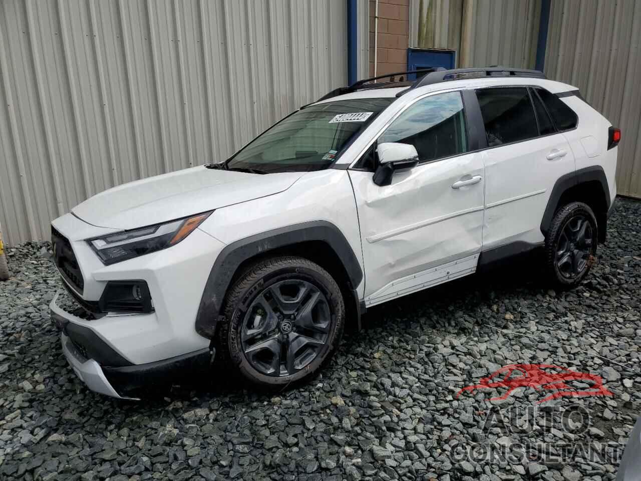 TOYOTA RAV4 2024 - 2T3J1RFV4RW409829