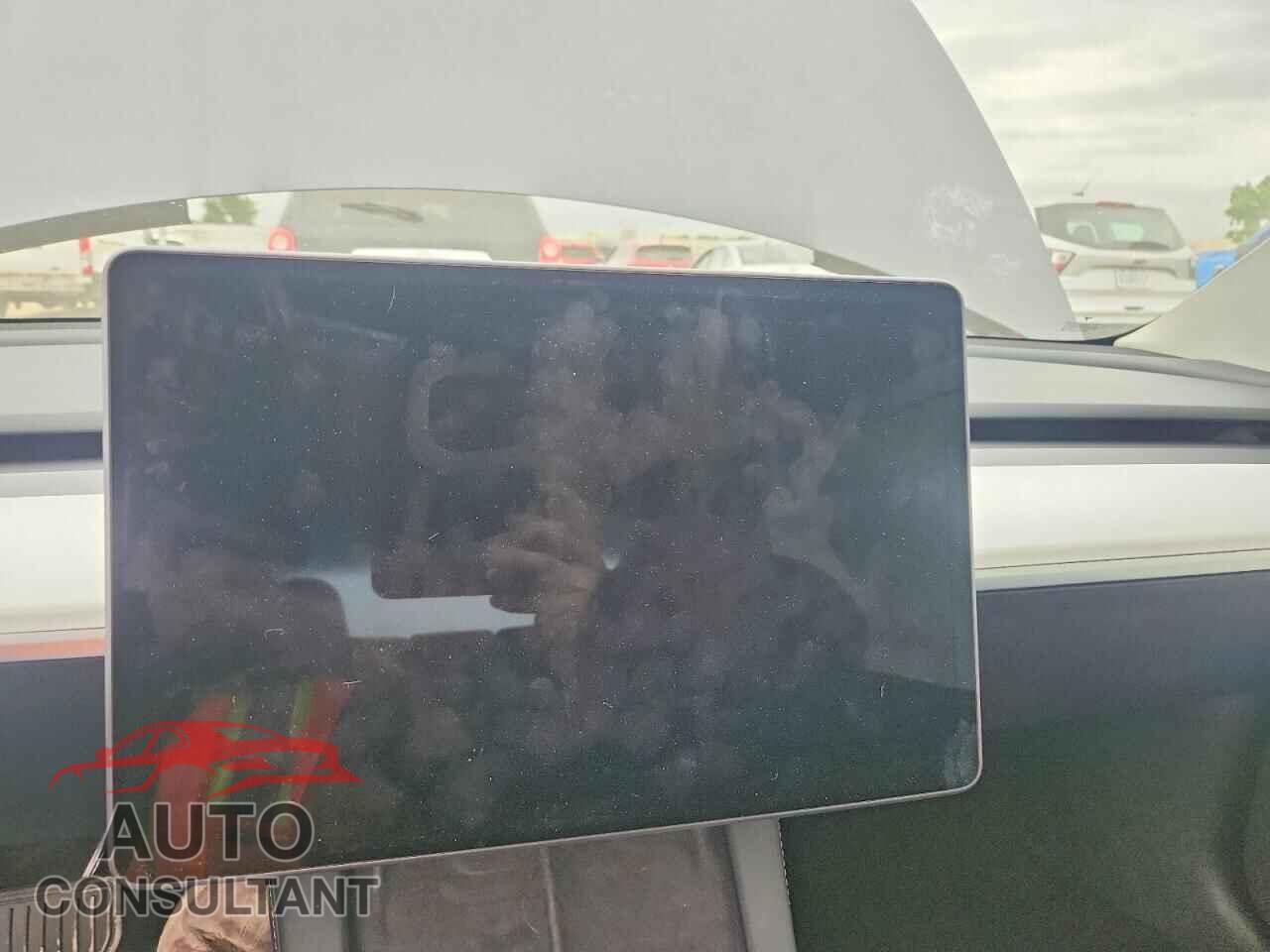 TESLA MODEL 3 2023 - 5YJ3E1EA7PF495024