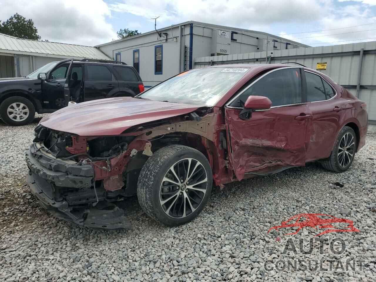 TOYOTA CAMRY 2018 - 4T1B11HK1JU577286