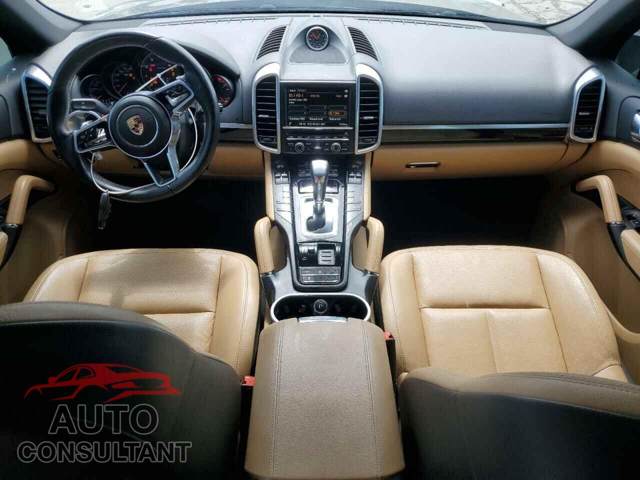 PORSCHE CAYENNE 2016 - WP1AA2A25GKA15037