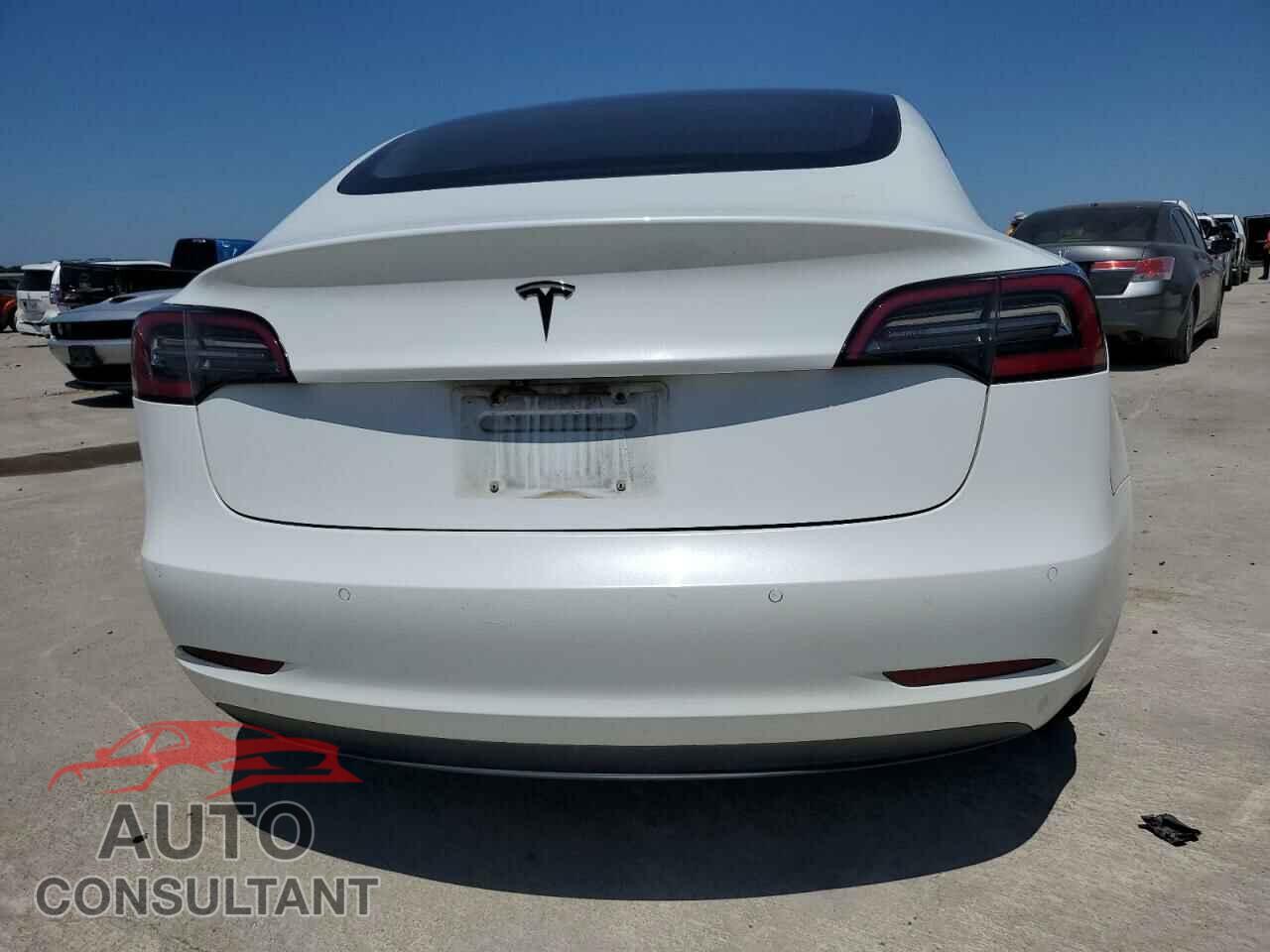 TESLA MODEL 3 2018 - 5YJ3E1EA1JF019665