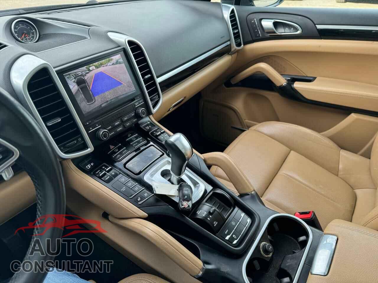 PORSCHE CAYENNE 2017 - WP1AA2A29HKA89224