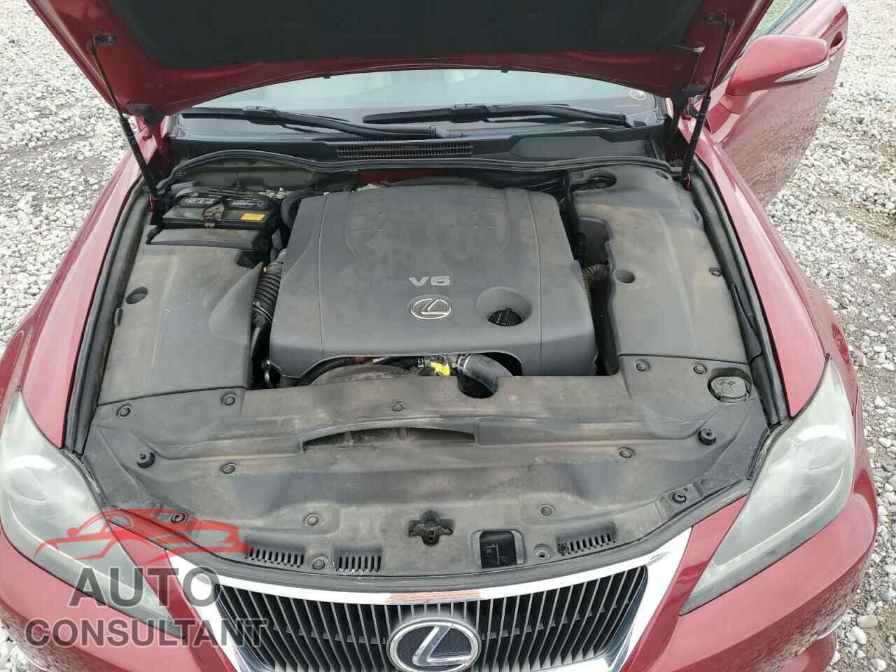 LEXUS IS 2011 - JTHFF2C21B2520084