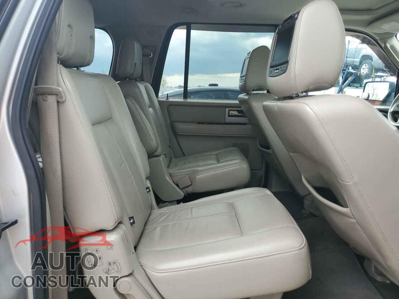 FORD EXPEDITION 2011 - 1FMJK2A58BEF15656