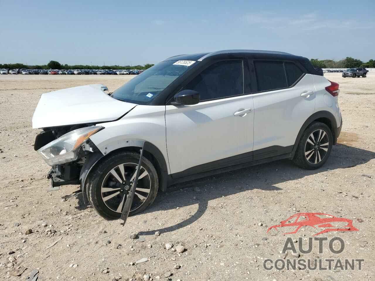NISSAN KICKS 2018 - 3N1CP5CU5JL502935