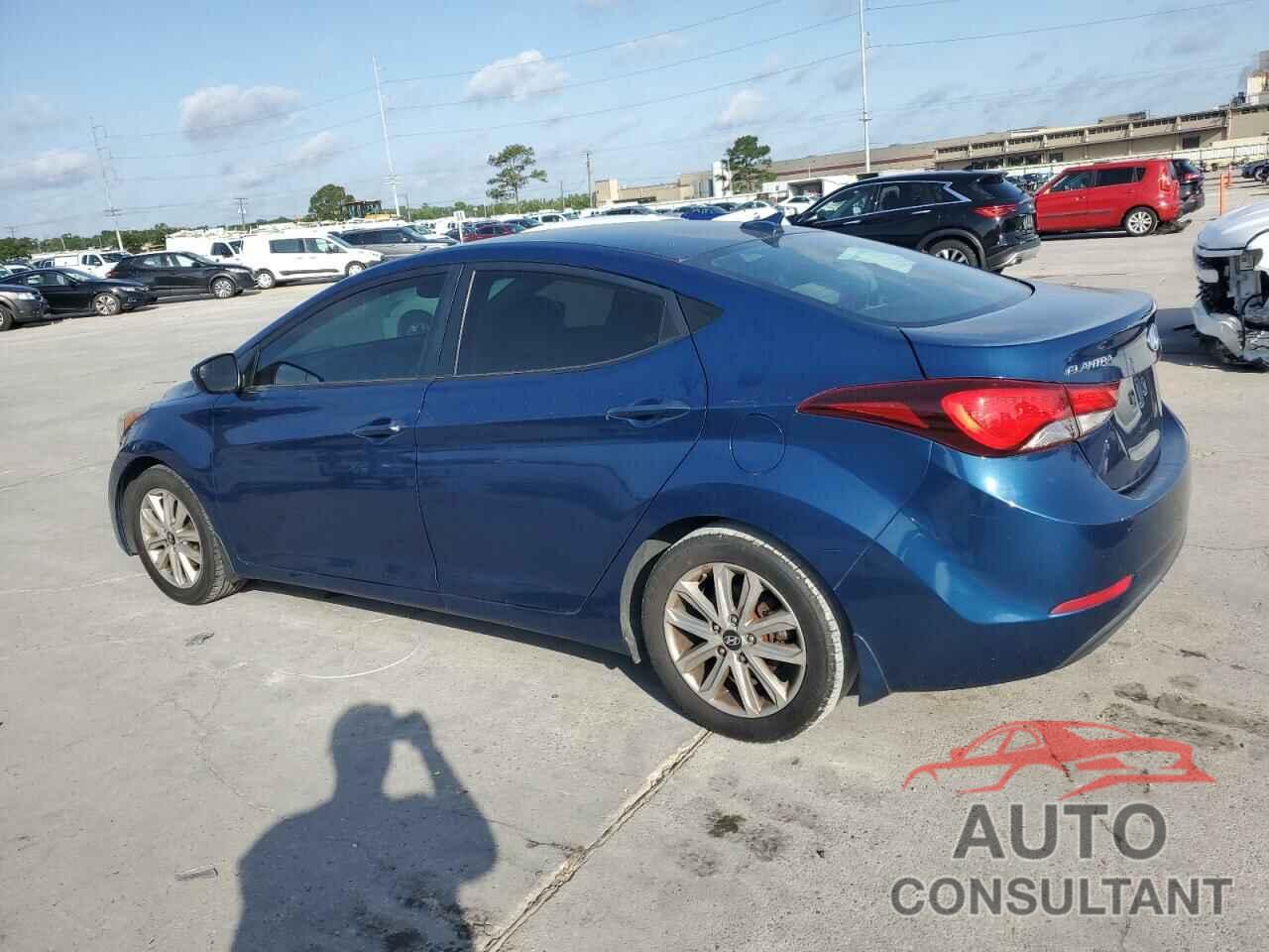 HYUNDAI ELANTRA 2016 - KMHDH4AE3GU557186