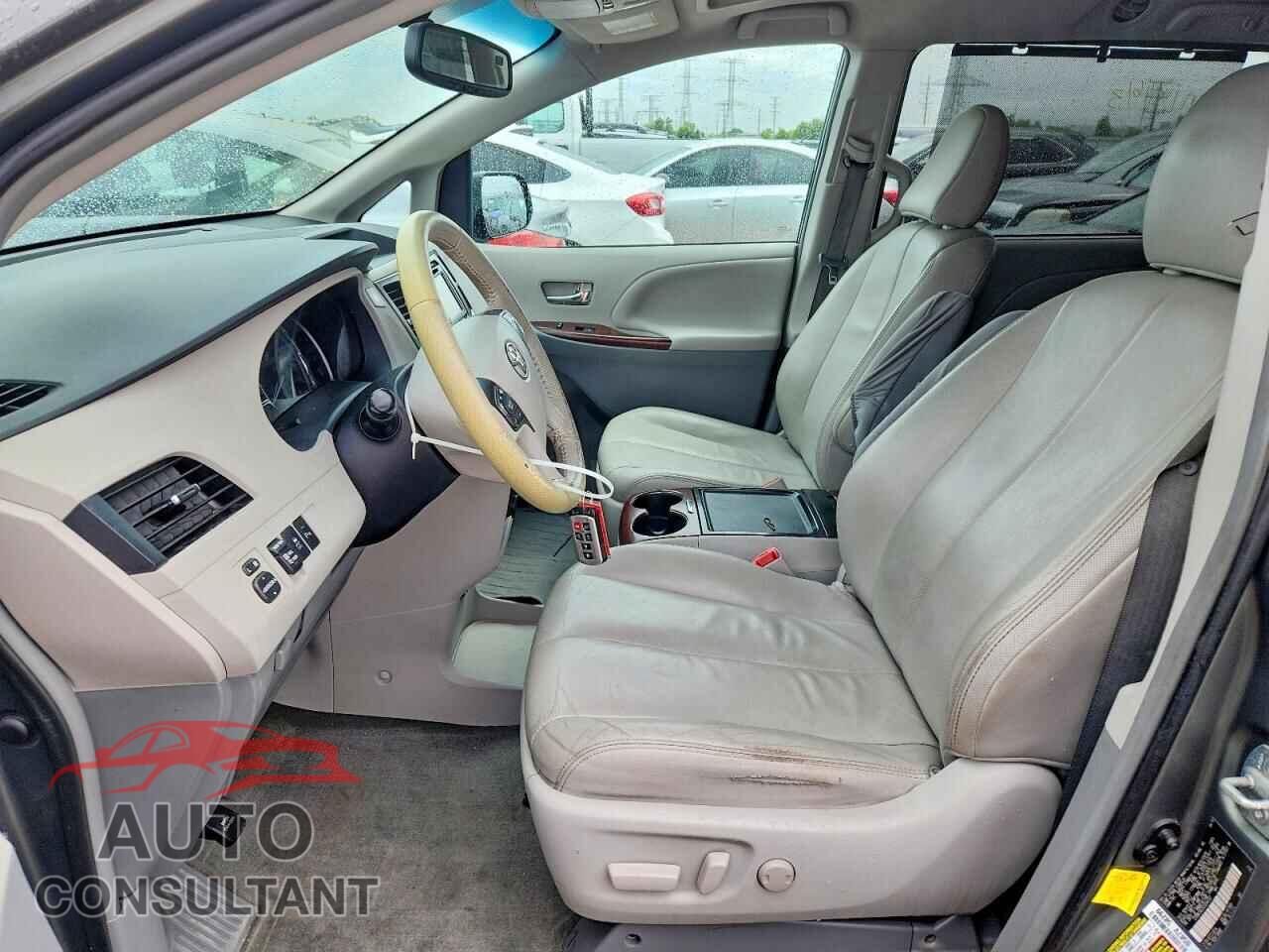 TOYOTA SIENNA 2012 - 5TDDK3DC2CS044357