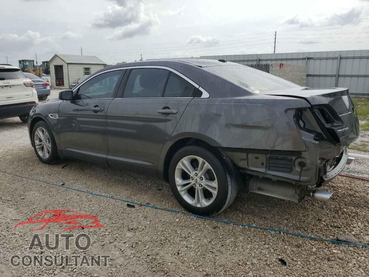FORD TAURUS 2015 - 1FAHP2E82FG134829