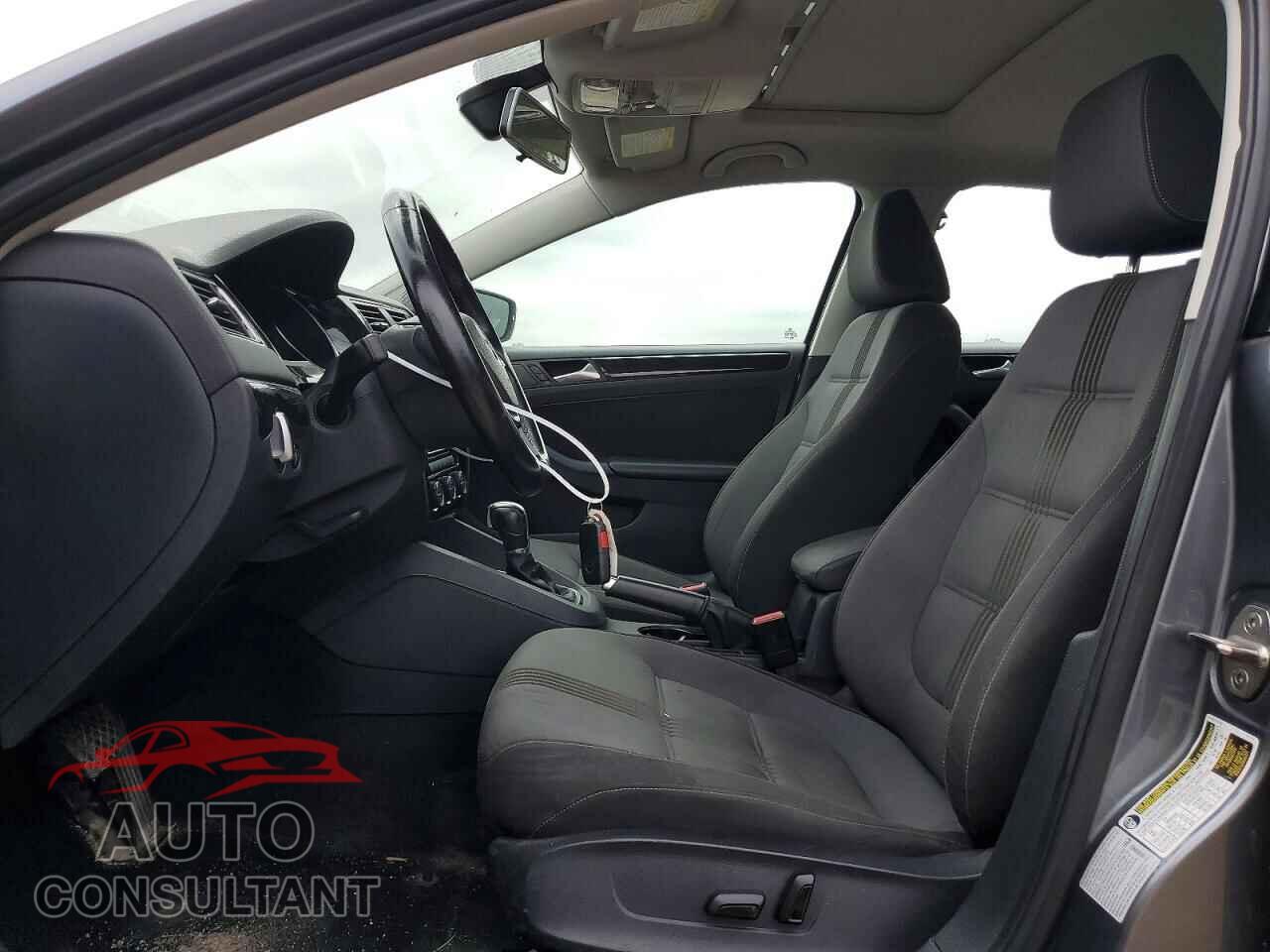 VOLKSWAGEN JETTA 2017 - 3VWDB7AJ0HM211569