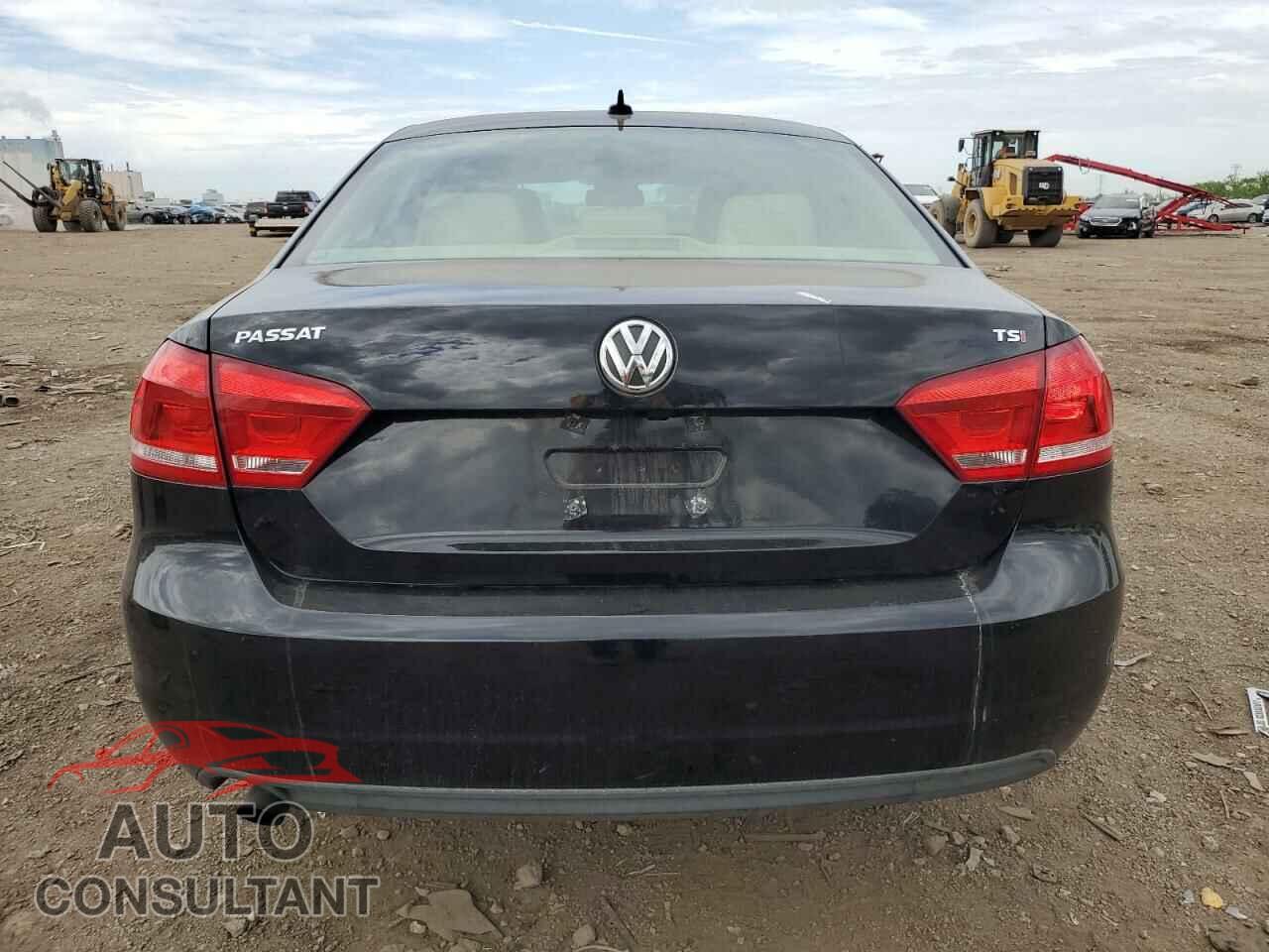VOLKSWAGEN PASSAT 2015 - 1VWAT7A32FC102742