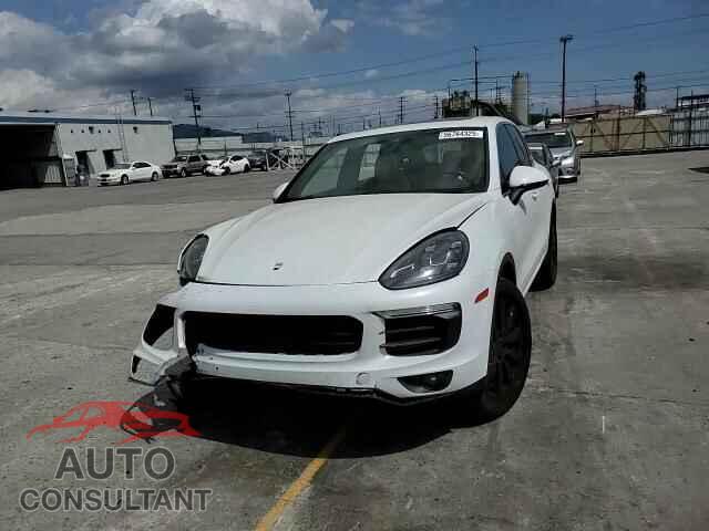PORSCHE CAYENNE 2016 - WP1AA2A27GKA14312