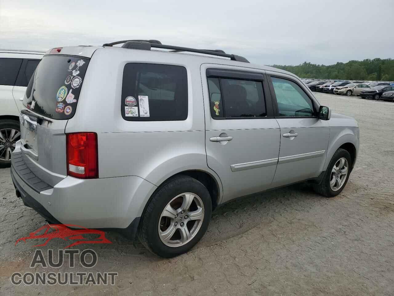 HONDA PILOT 2015 - 5FNYF3H54FB002573