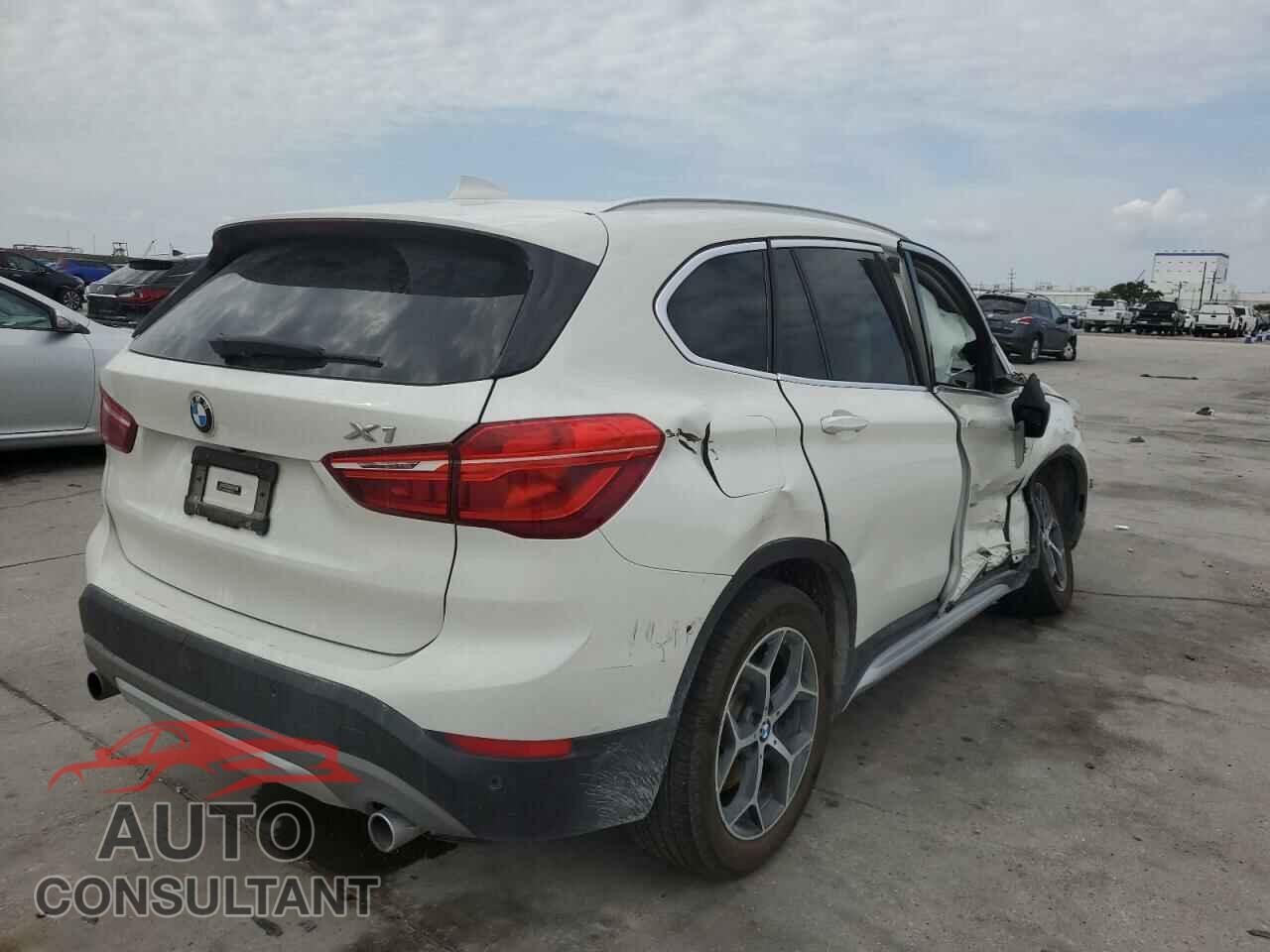BMW X1 2017 - WBXHT3C32H5F72385