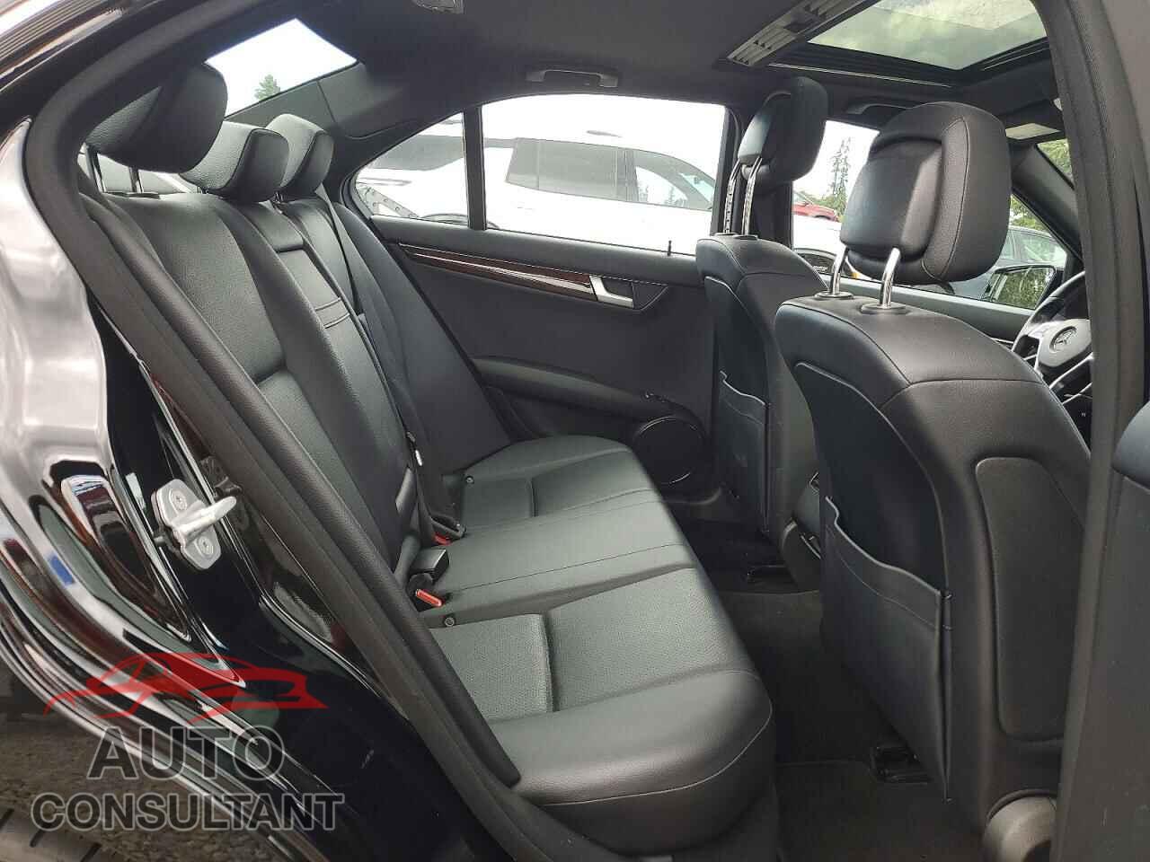 MERCEDES-BENZ C-CLASS 2013 - WDDGF8AB7DR253187