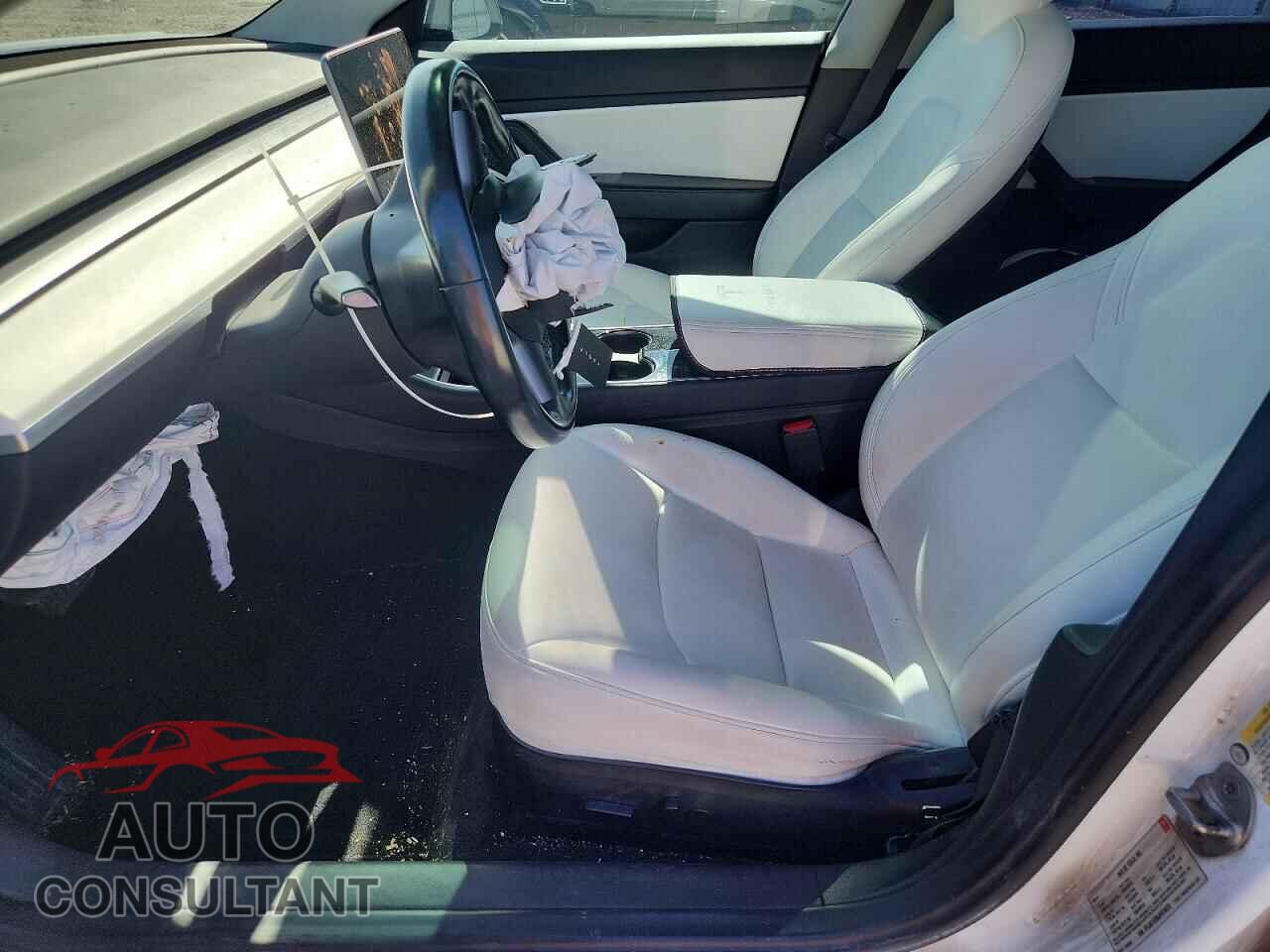 TESLA MODEL 3 2018 - 5YJ3E1EB0JF074875