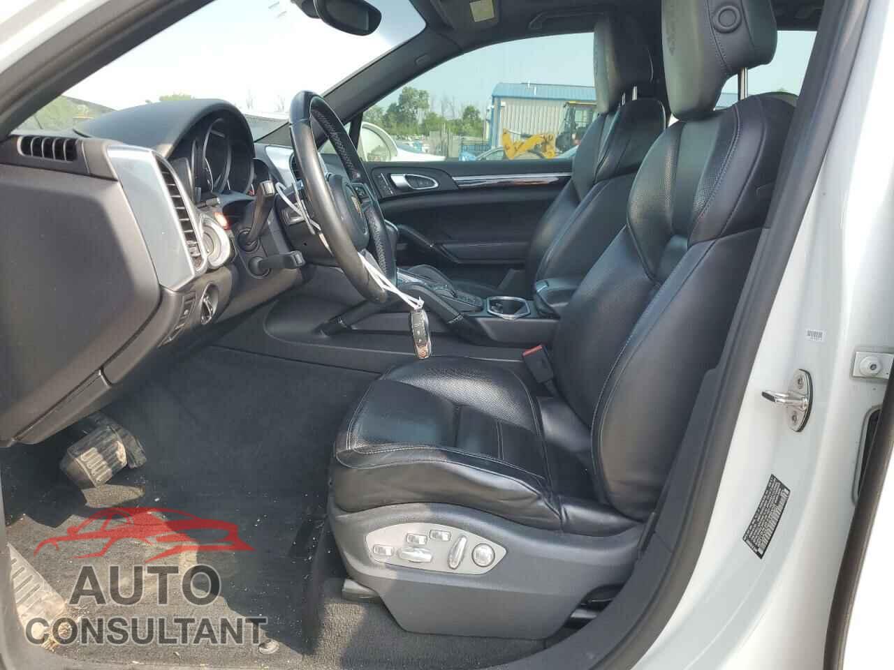 PORSCHE CAYENNE 2017 - WP1AA2A24HKA89891
