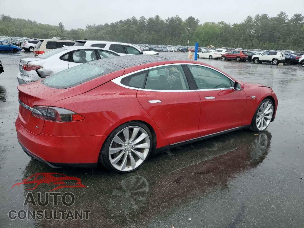 TESLA MODEL S 2013 - 5YJSA1CN8DFP10029