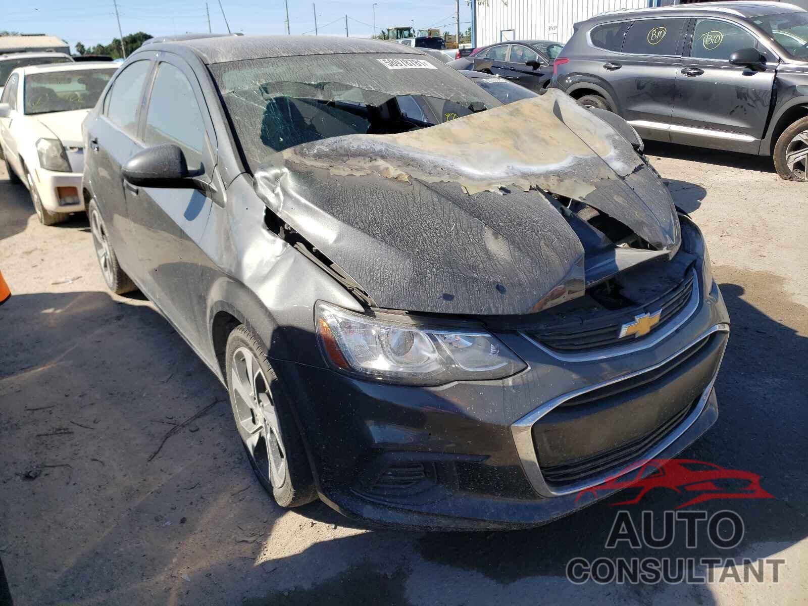CHEVROLET SONIC 2017 - 1G1JF5SB1H4119445