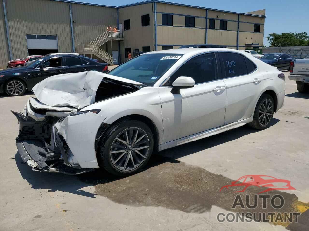 TOYOTA CAMRY 2021 - 4T1G11AK5MU554727