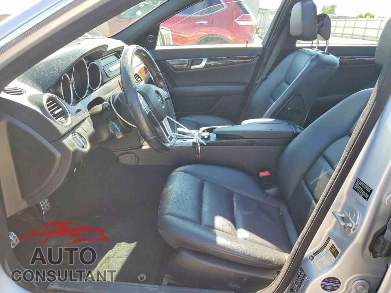 MERCEDES-BENZ C-CLASS 2012 - WDDGF8BB6CR229797
