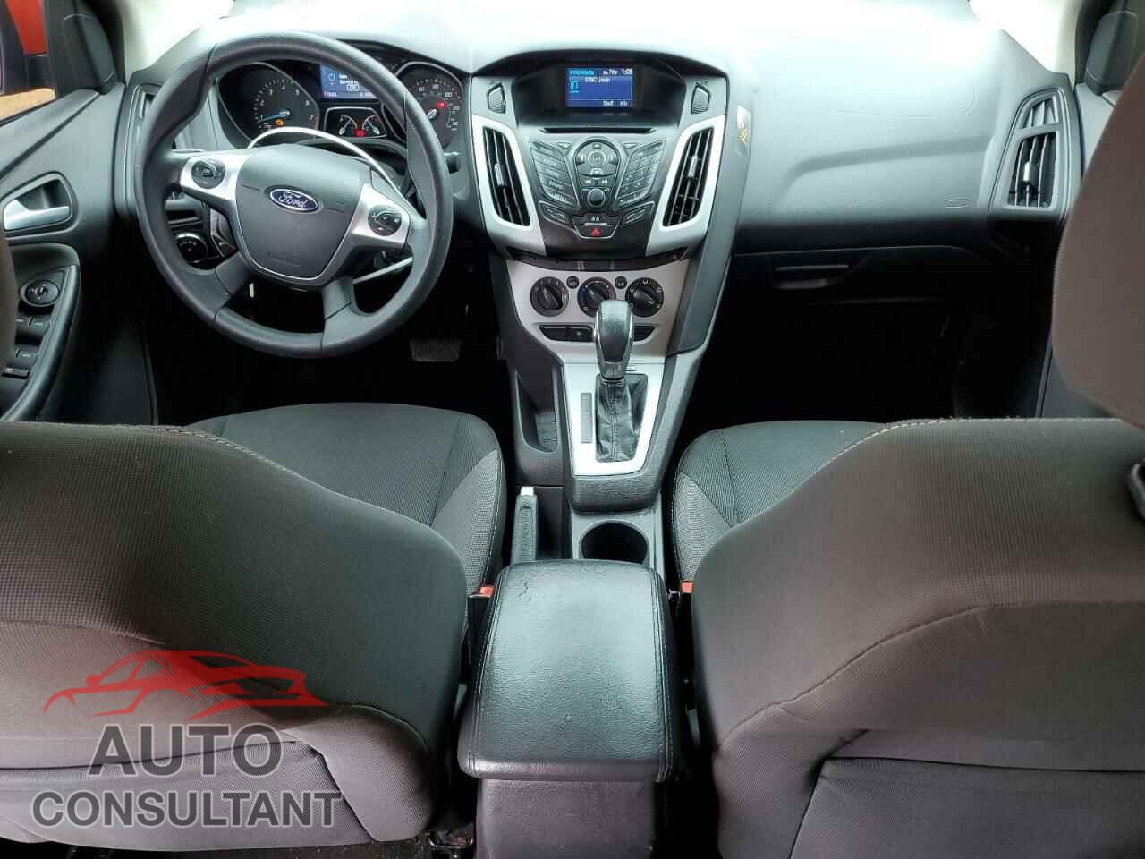 FORD FOCUS 2014 - 1FADP3F2XEL186617