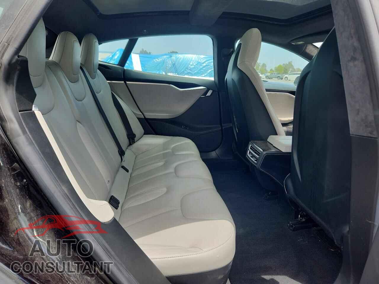 TESLA MODEL S 2015 - 5YJSA1E24FF103390