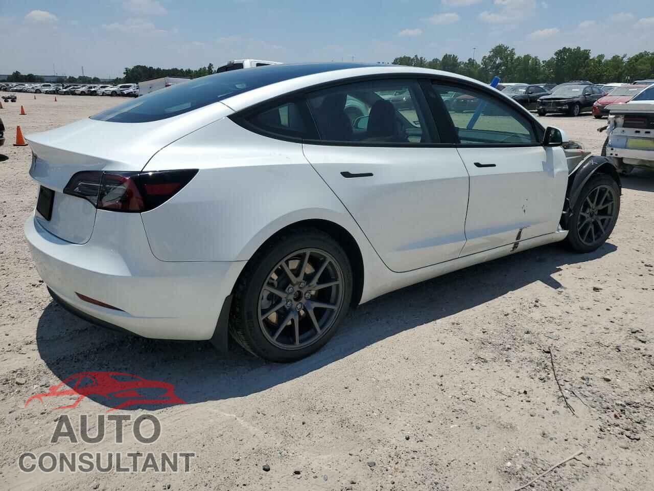 TESLA MODEL 3 2023 - 5YJ3E1EA7PF586603