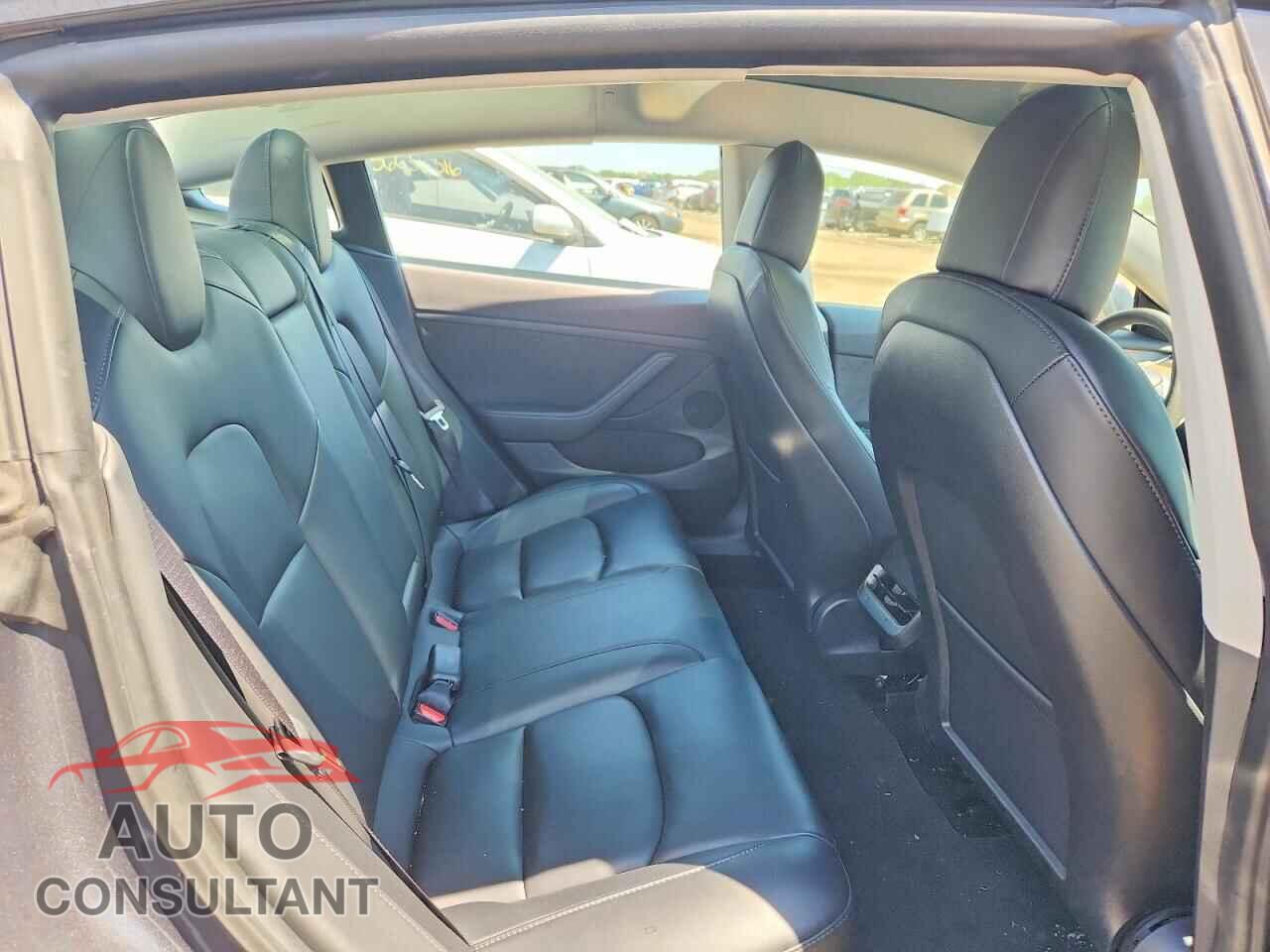 TESLA MODEL 3 2021 - 5YJ3E1EB7MF015259