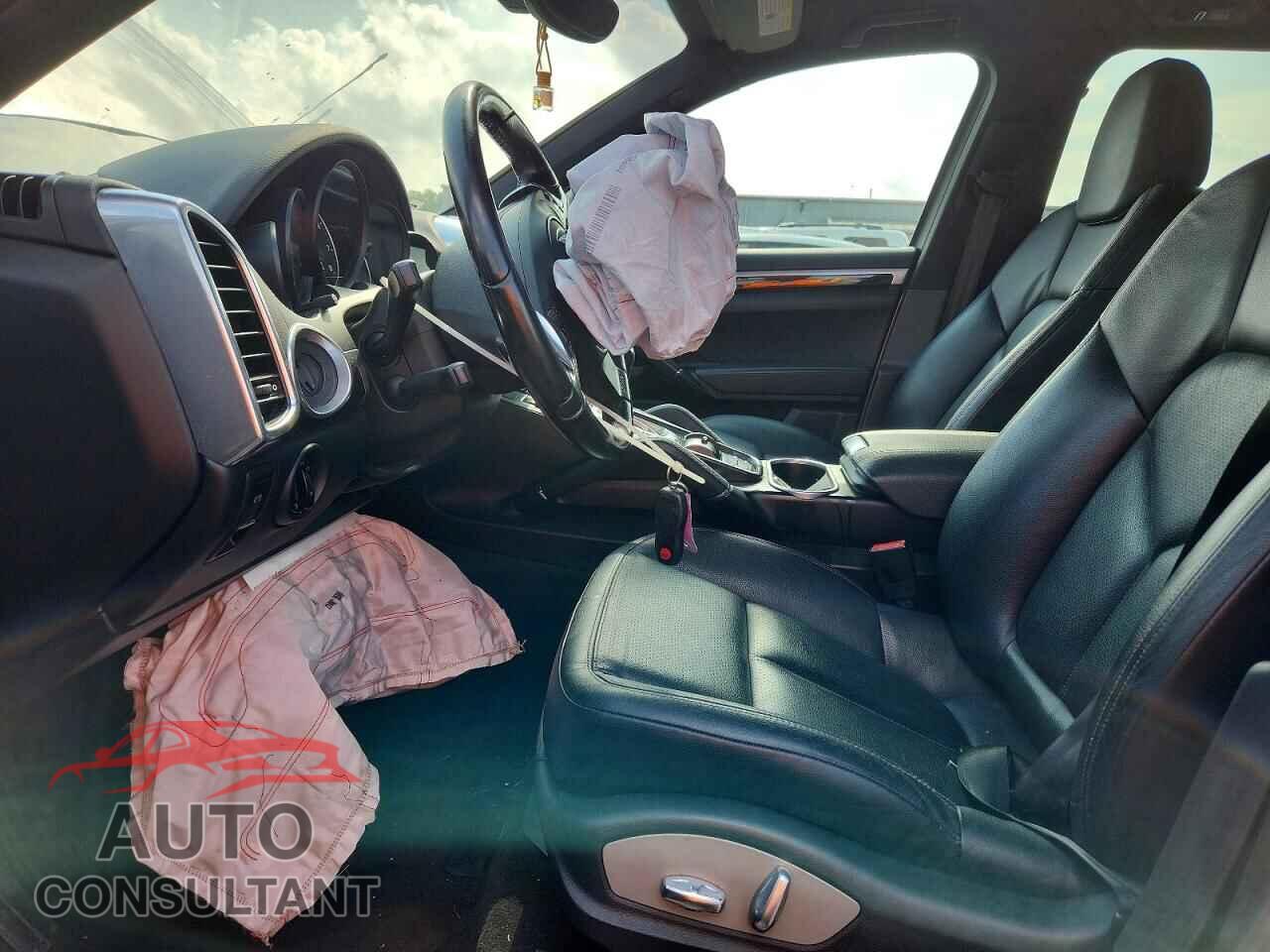 PORSCHE CAYENNE 2012 - WP1AA2A25CLA08612