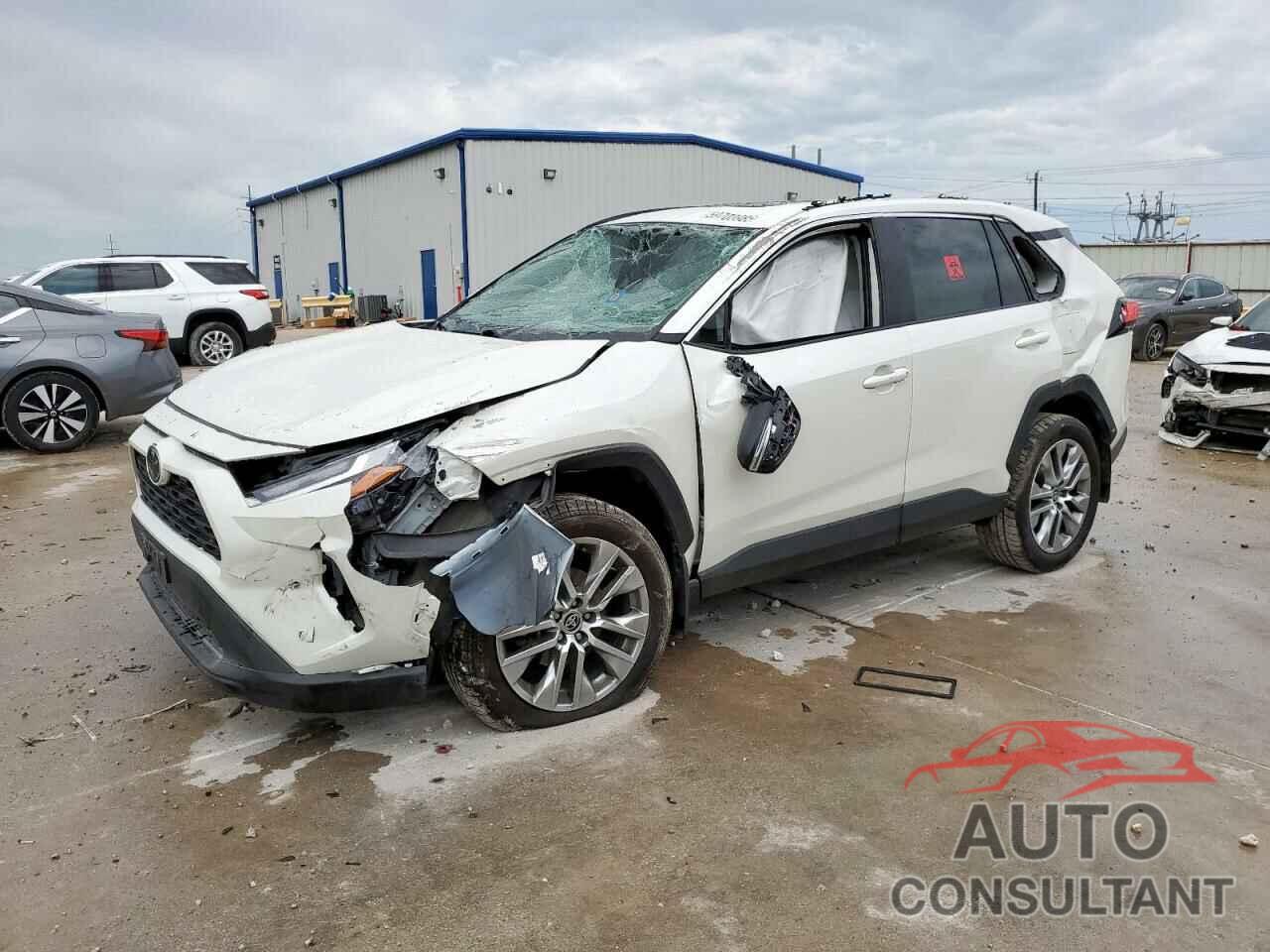 TOYOTA RAV4 2022 - 2T3C1RFV9NW235565