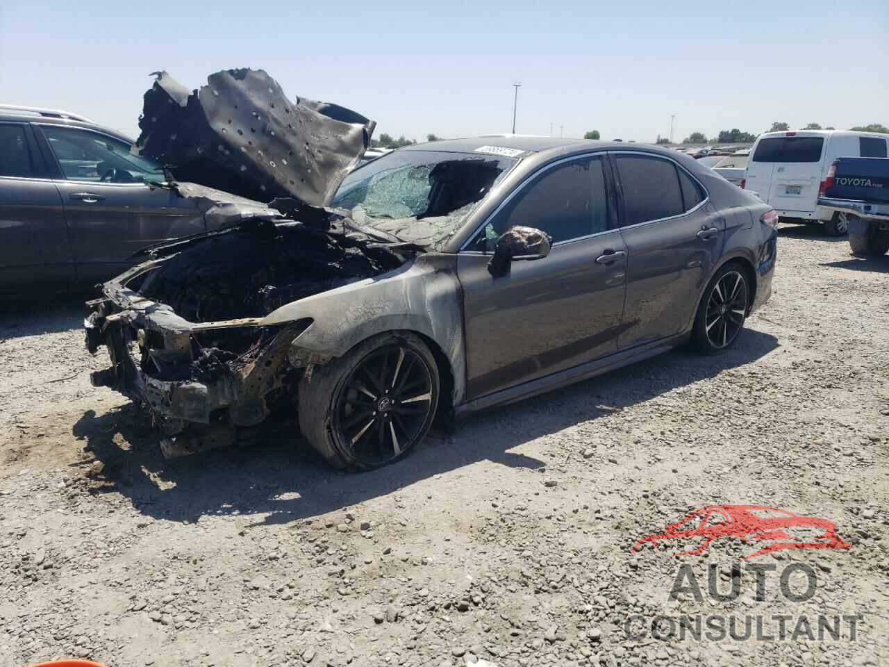 TOYOTA CAMRY 2018 - 4T1B61HK6JU069591
