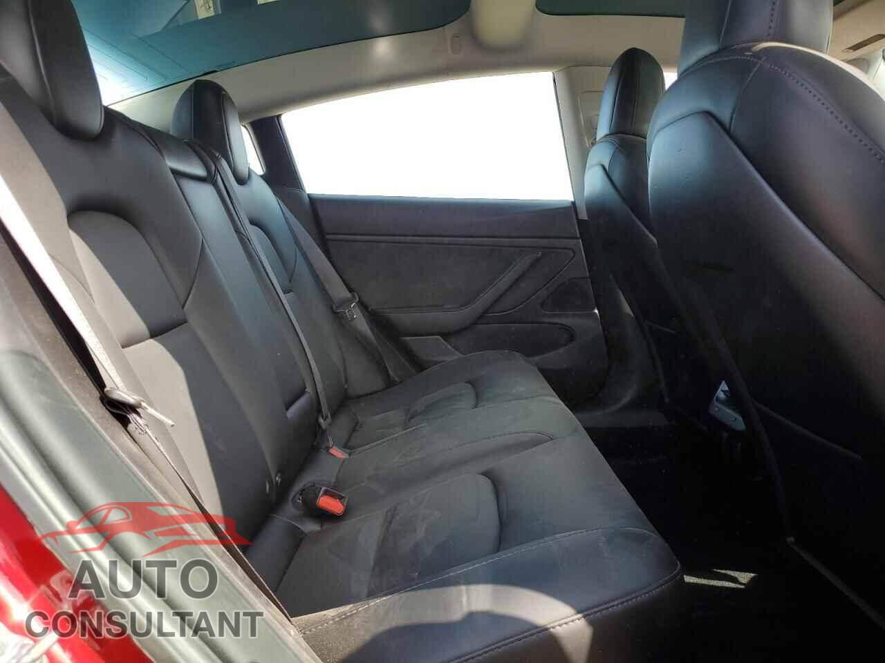 TESLA MODEL 3 2019 - 5YJ3E1EA4KF402100