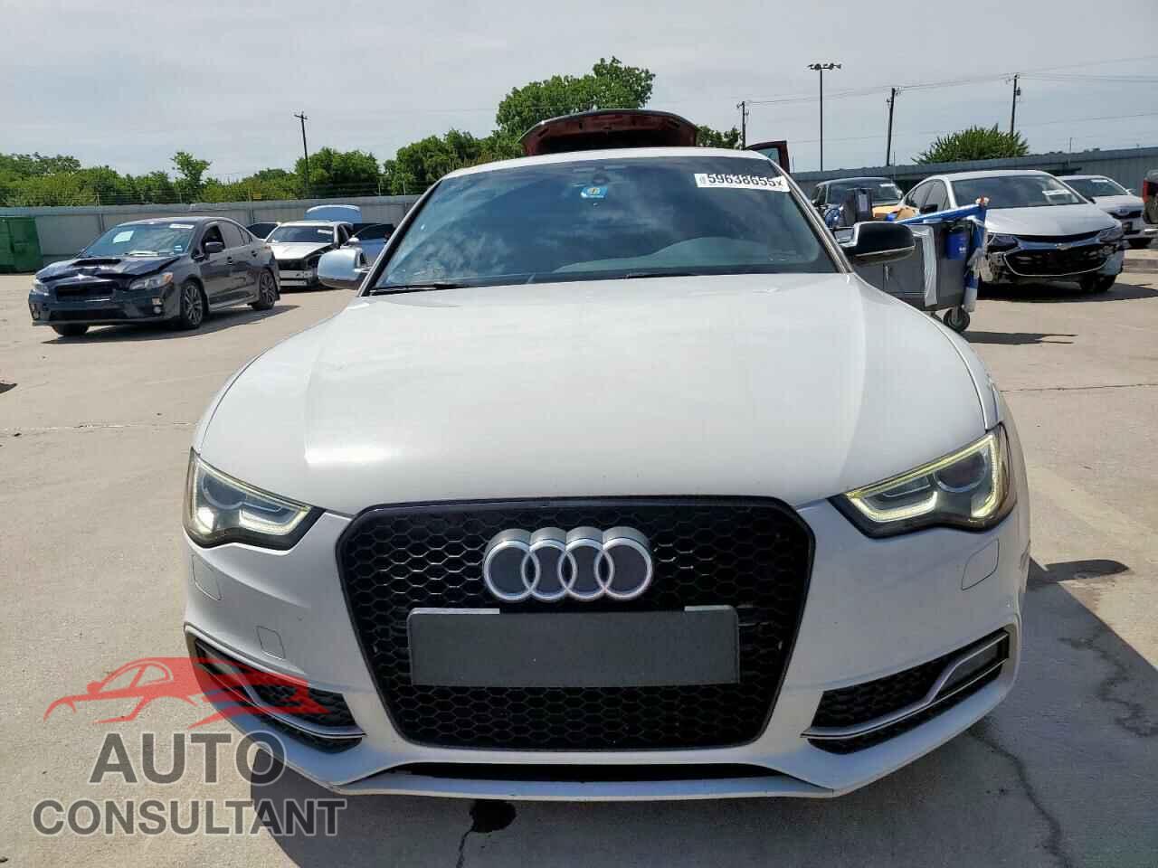 AUDI S5/RS5 2015 - WAUCGAFR5FA054964
