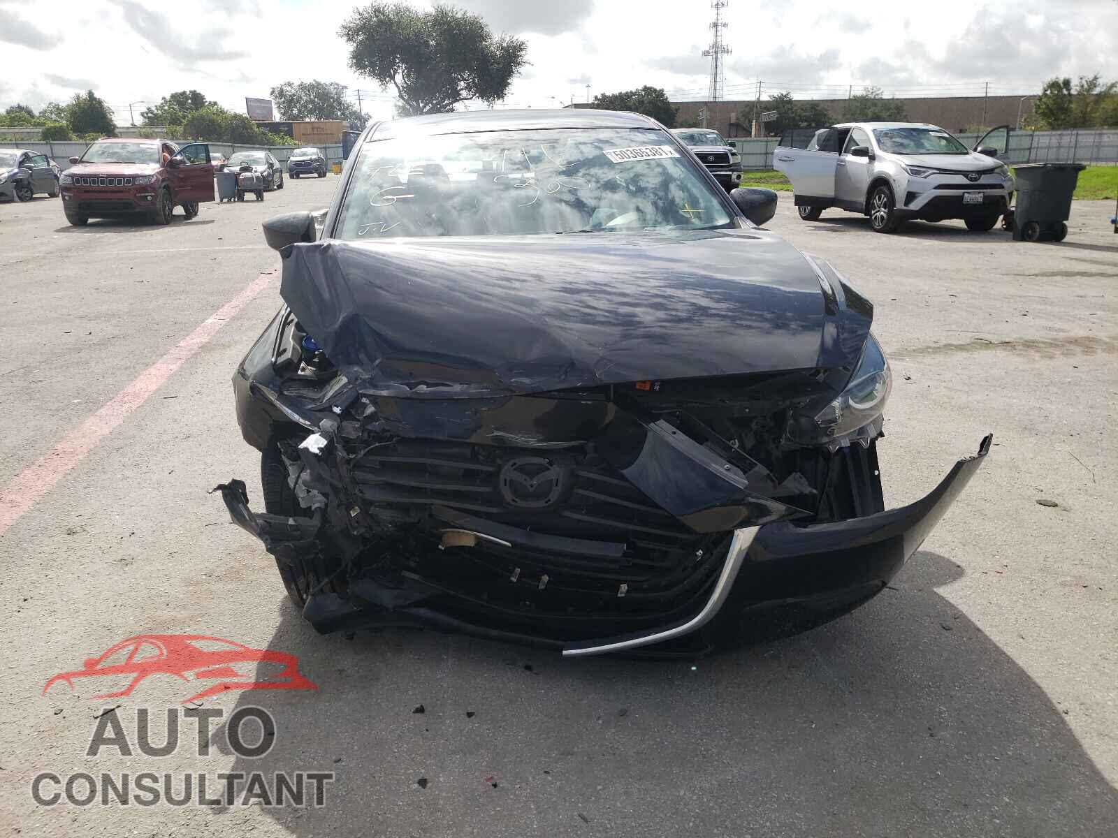 MAZDA 3 2017 - 3MZBN1U71HM139020