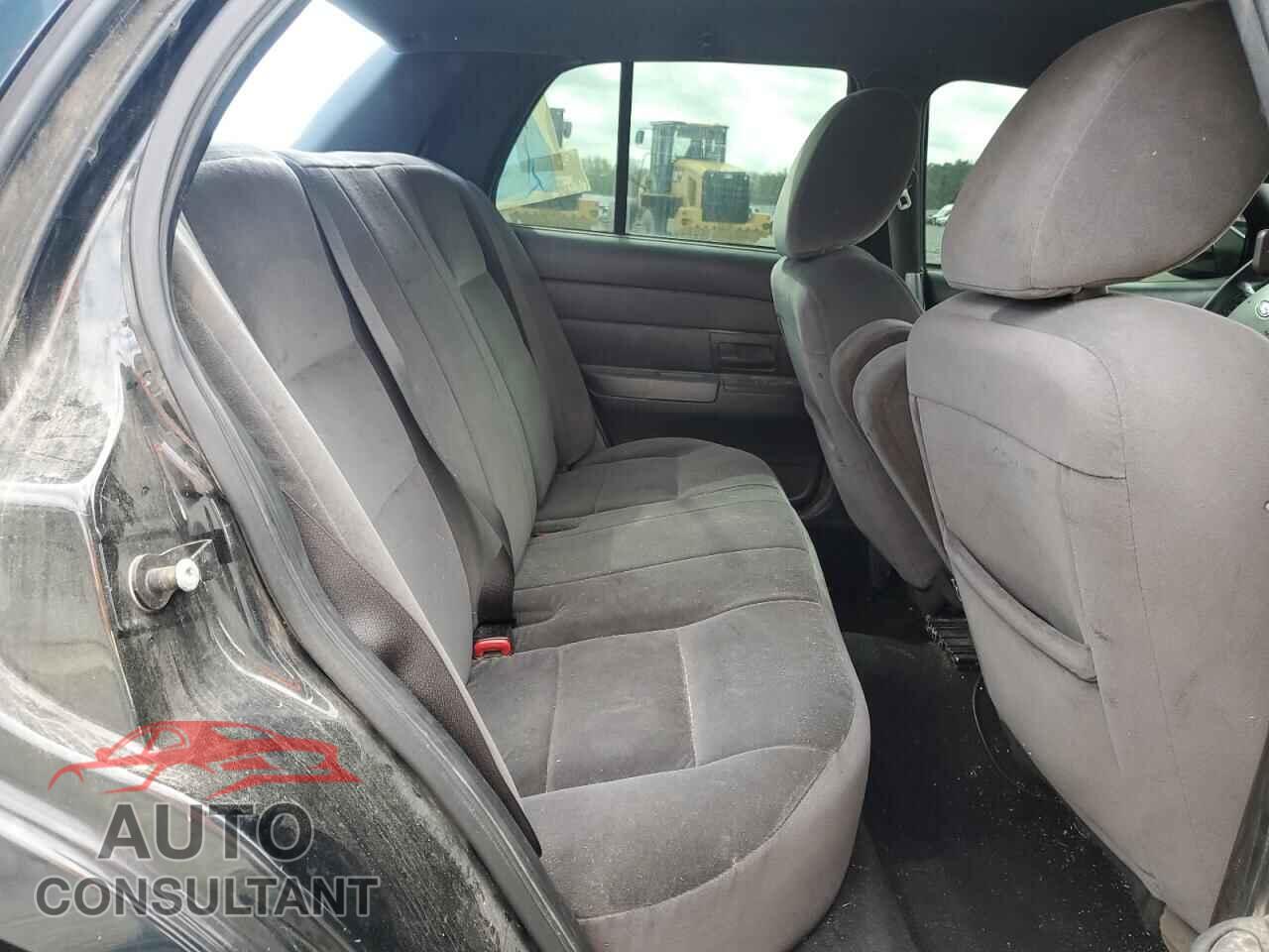 FORD CROWN VIC 2011 - 2FABP7BV2BX111049