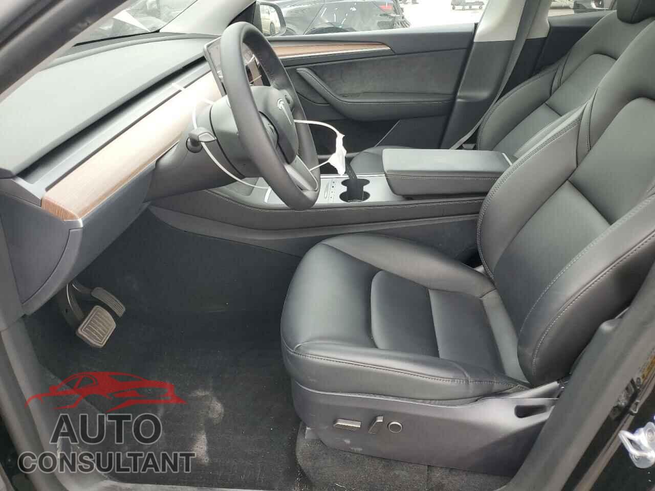 TESLA MODEL Y 2024 - 7SAYGDEEXRF209029