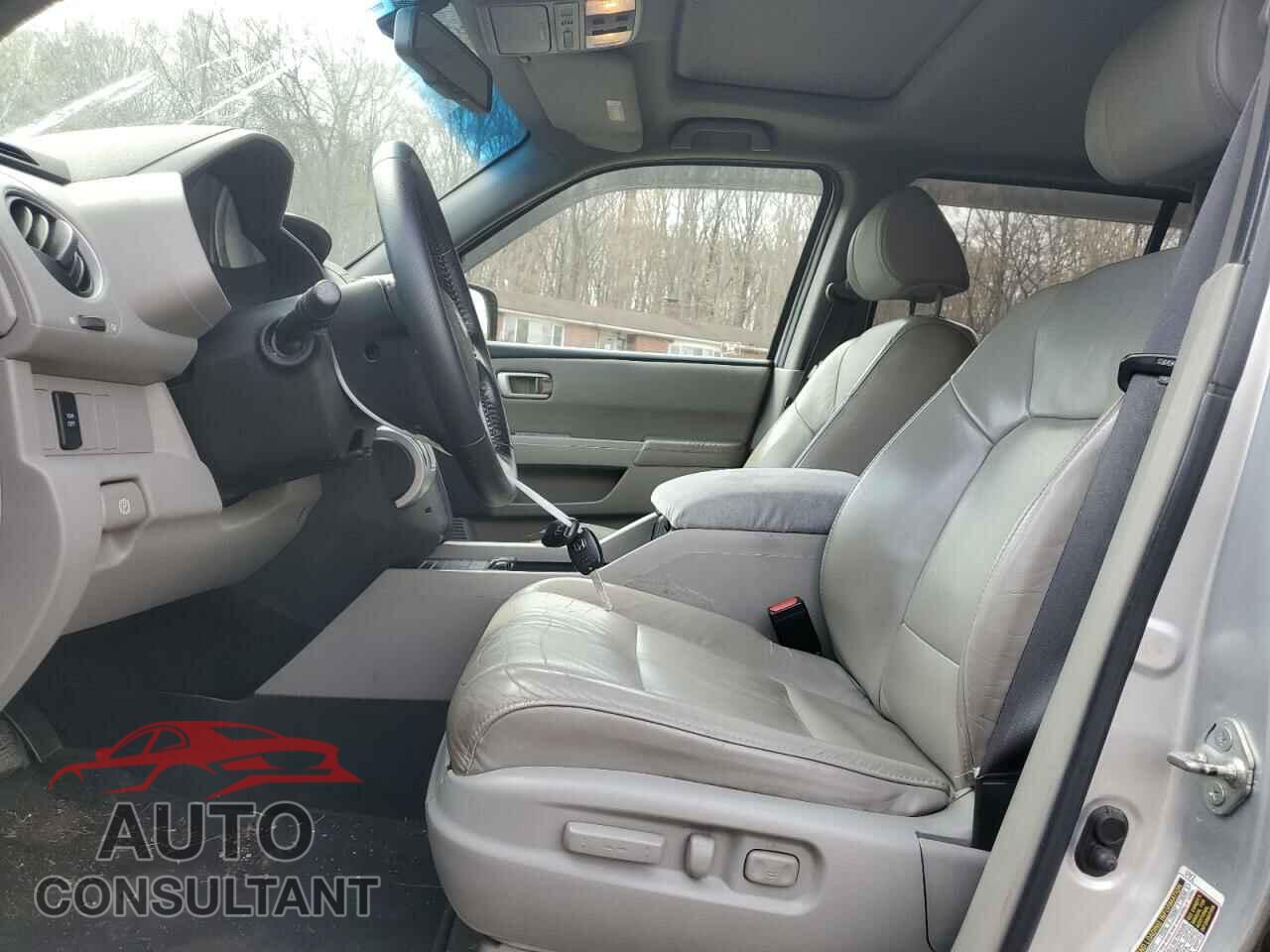 HONDA PILOT 2011 - 5FNYF4H55BB093577