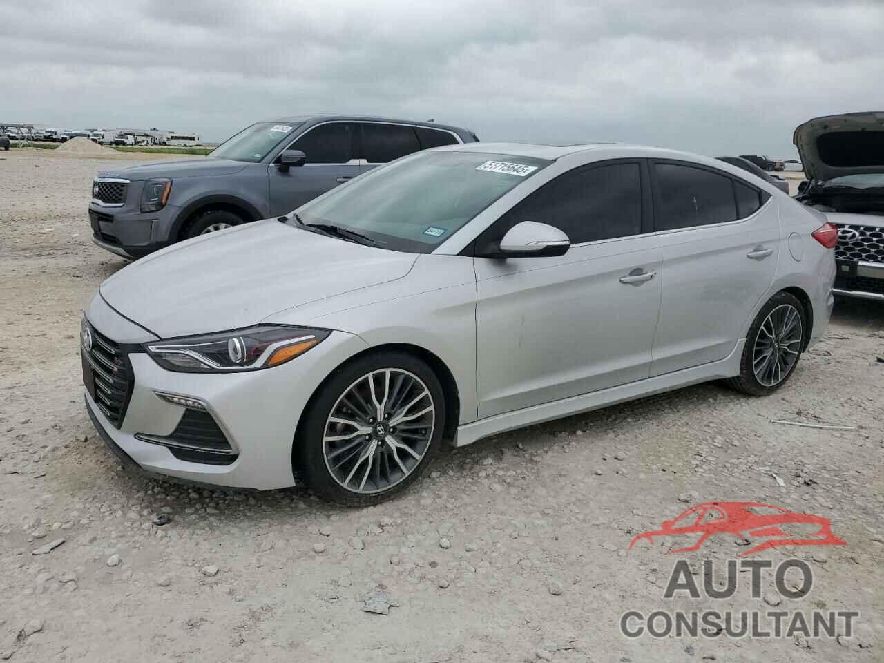 HYUNDAI ELANTRA 2018 - KMHD04LB5JU555084