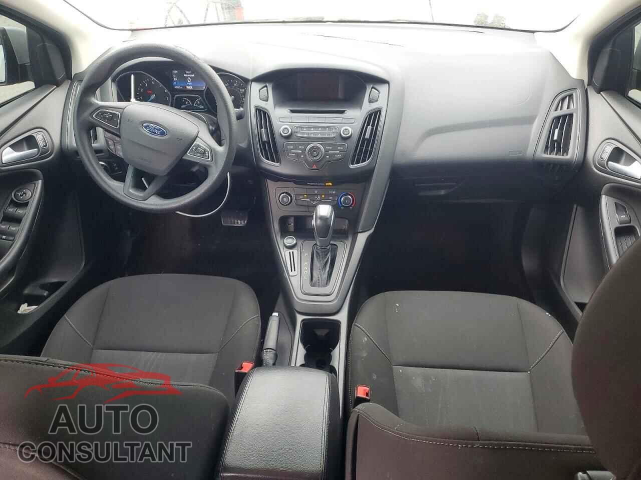 FORD FOCUS 2015 - 1FADP3F21FL343064