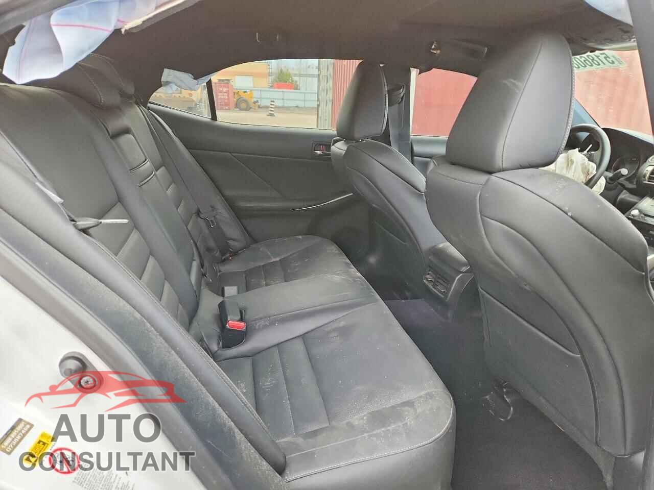 LEXUS IS 2014 - JTHCE1D23E5001314