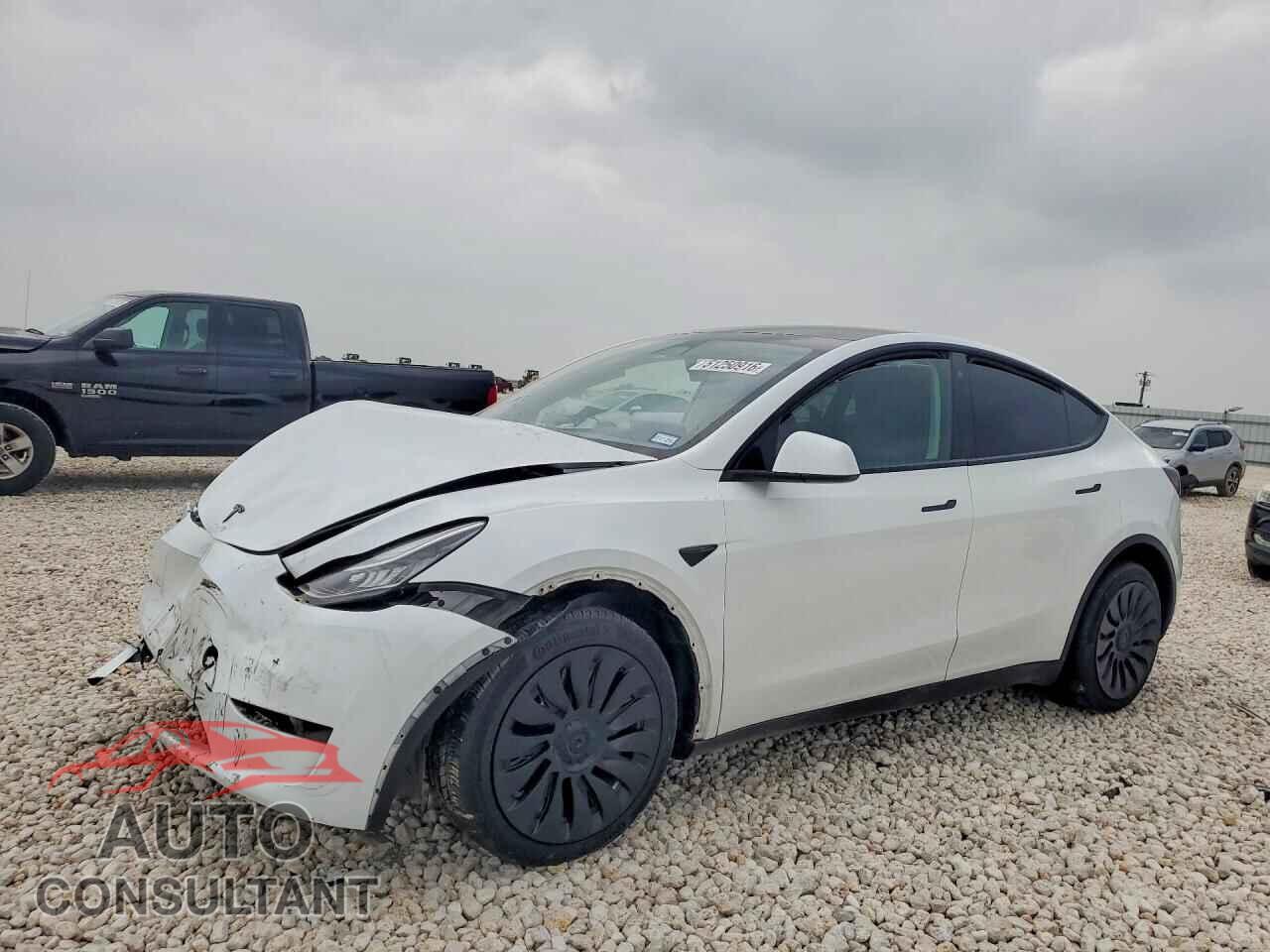 TESLA MODEL Y 2023 - 7SAYGDEE0PA062813