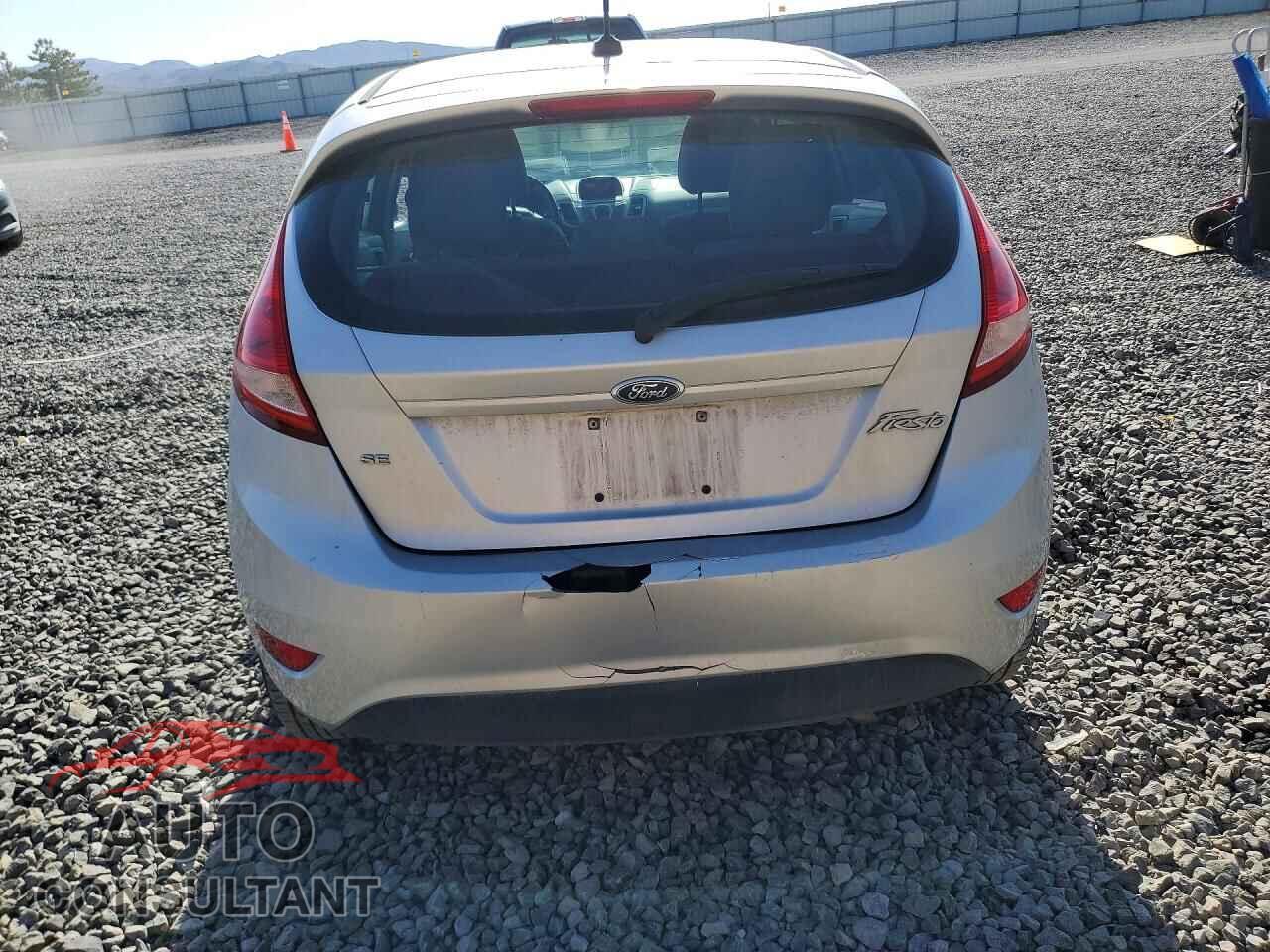 FORD FIESTA 2013 - 3FADP4EJ1DM215000
