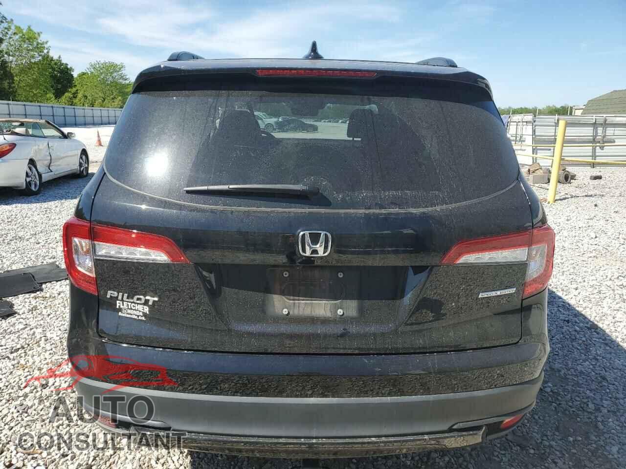 HONDA PILOT 2021 - 5FNYF5H28MB020945