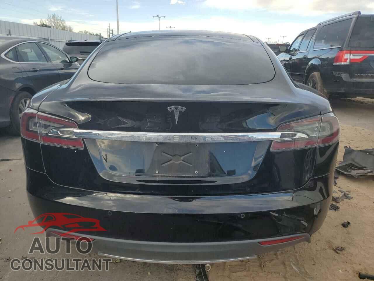 TESLA MODEL S 2016 - 5YJSA1E26GF129023
