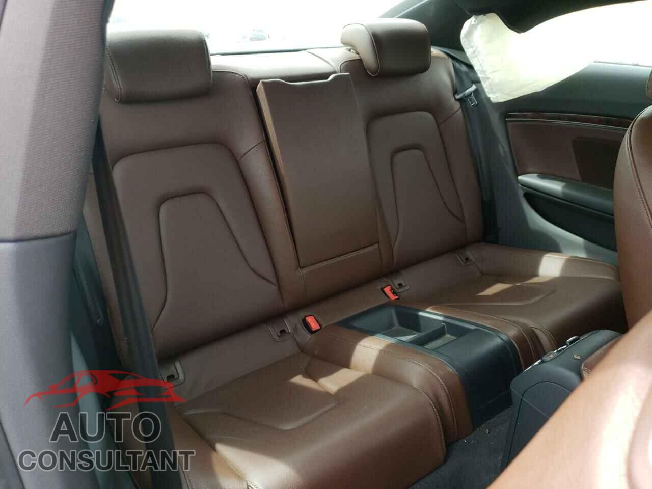 AUDI A5 2014 - WAULFAFR3EA026114