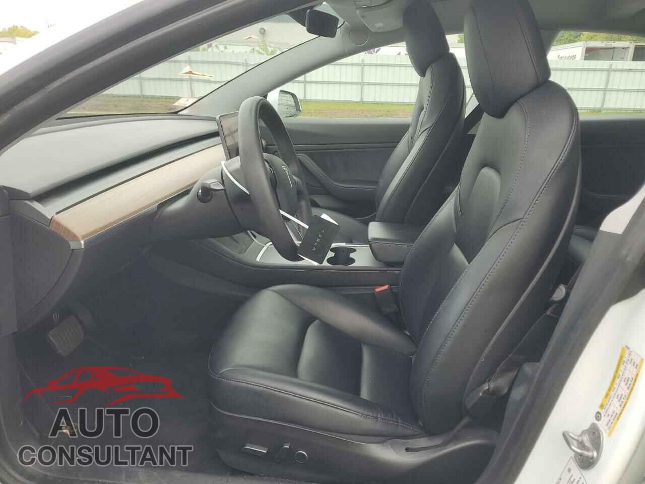 TESLA MODEL 3 2021 - 5YJ3E1EB0MF858266