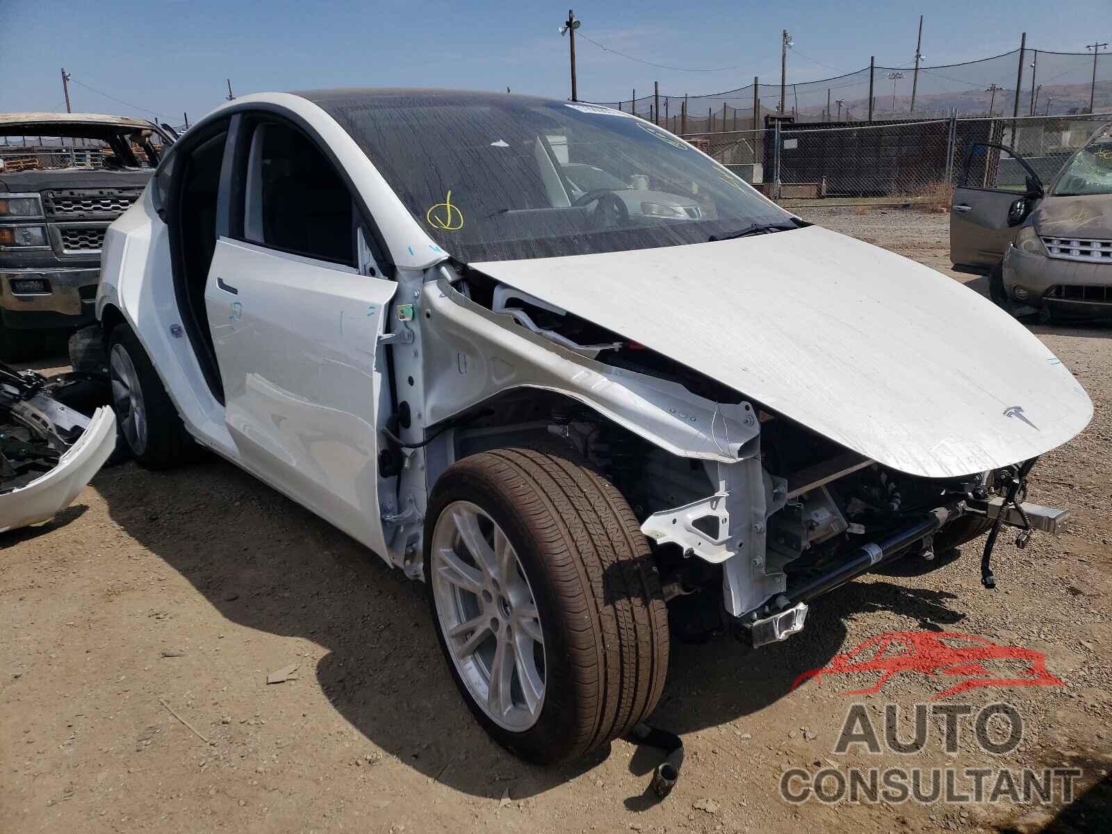 TESLA MODEL Y 2021 - 5YJYGDEE7MF157039