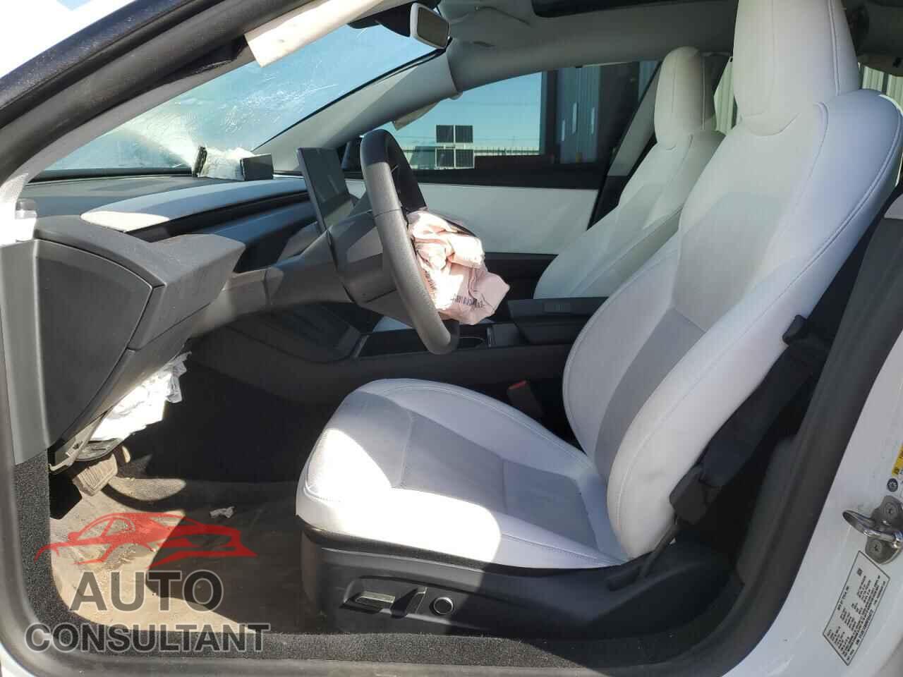 TESLA MODEL 3 2024 - 5YJ3E1EB9RF854272