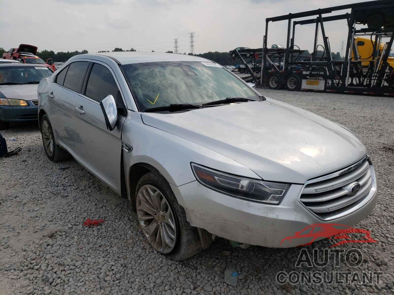 FORD TAURUS 2018 - 1FAHP2F82JG138094