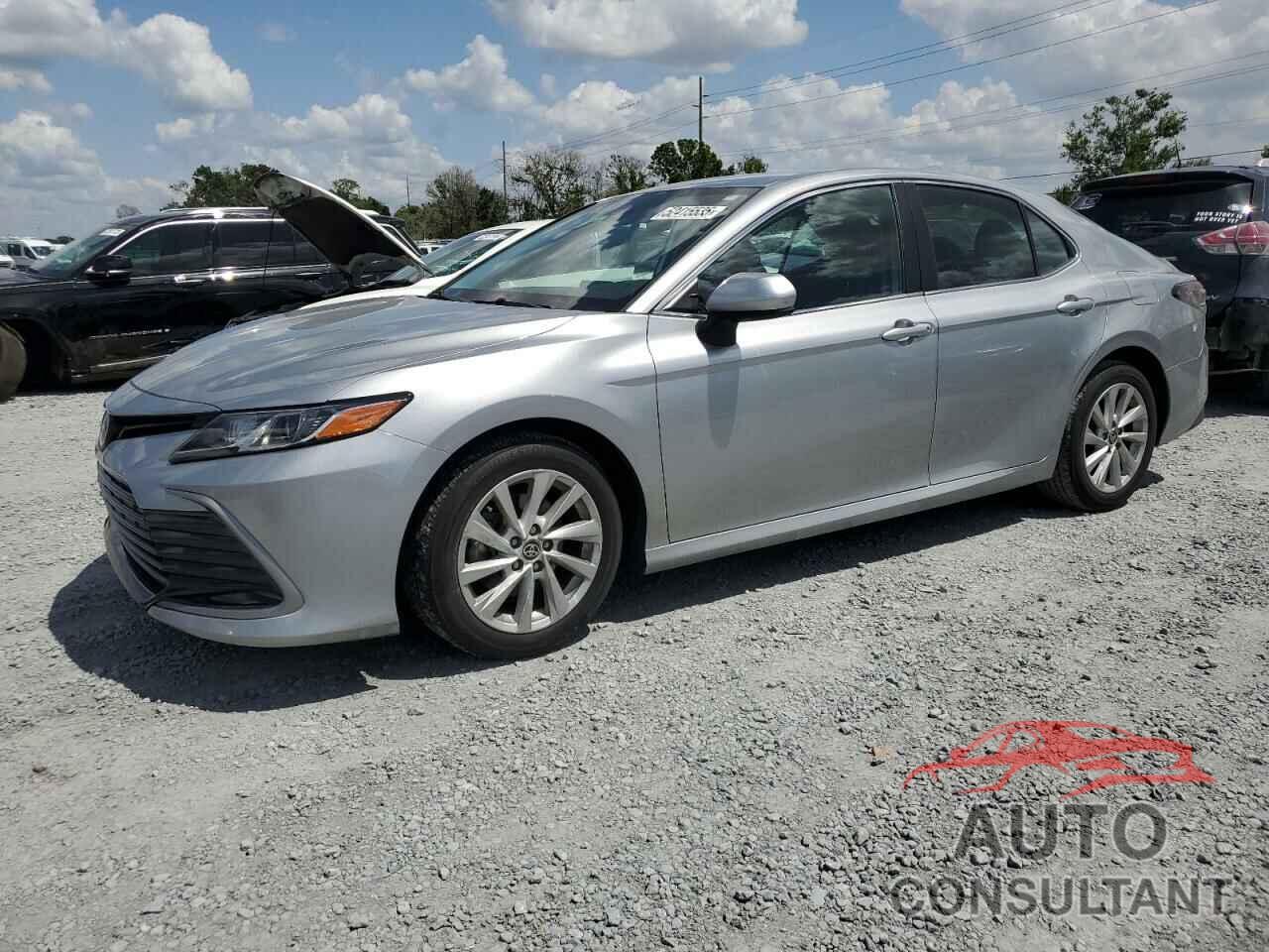 TOYOTA CAMRY 2022 - 4T1C11AK1NU683368